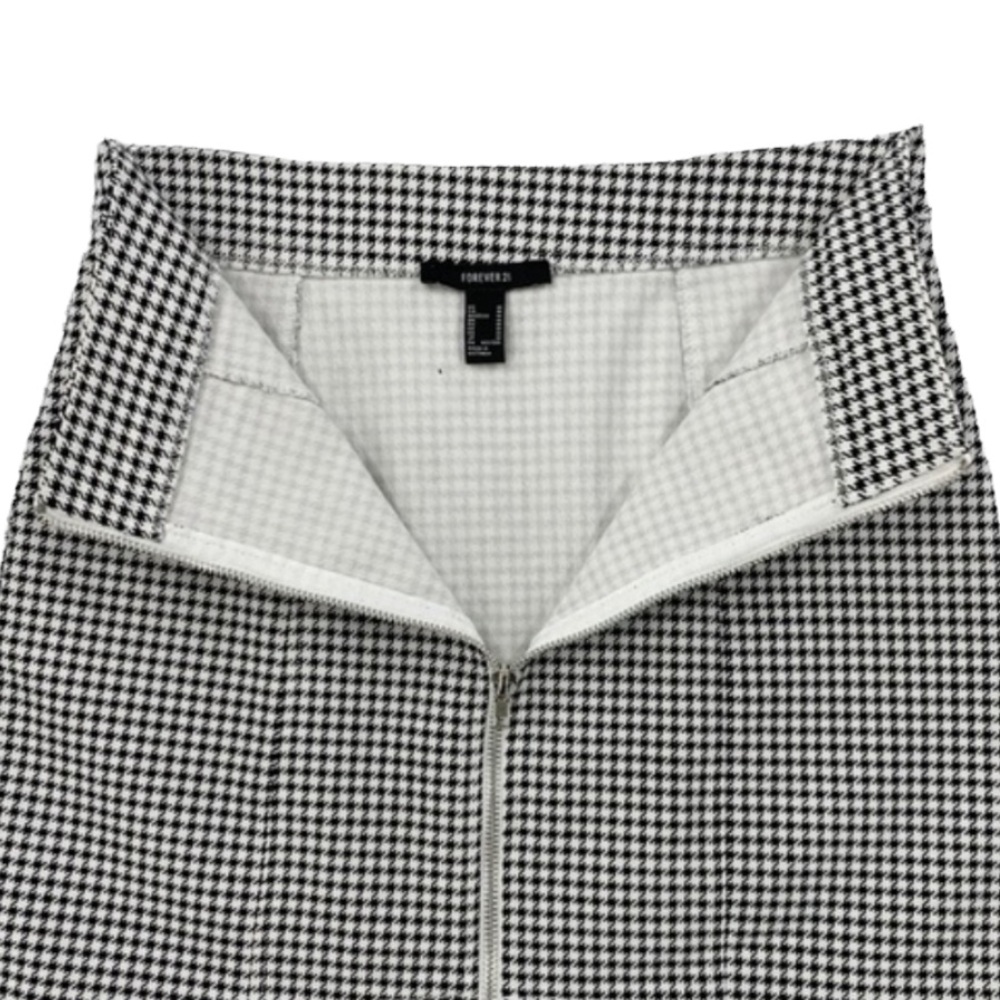 Houndstooth Zipper Front Black and White Body Con Mini Skirt by Forever 21 - Picture 4 of 12